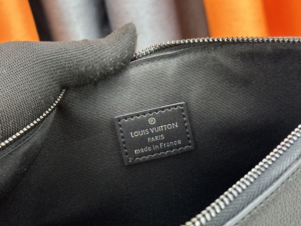 ルイヴィトンバッグ着用イメージ